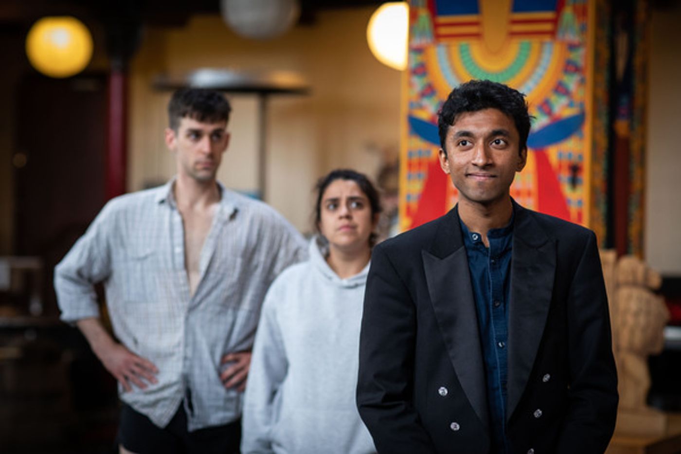 Photos: In Rehearsal For MAGIC GOES WRONG at the Apollo Theatre  Image