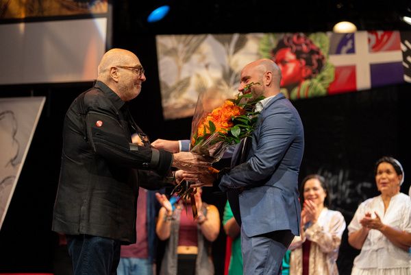 Photo 2: Robert Weber Federico (Executive Producer, Repertorio Espa ol) & Rafael S nc Photo