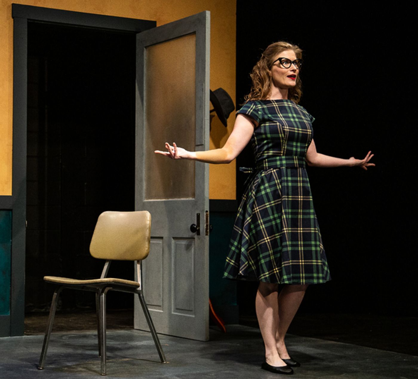 Photos: First Look at SHOCK! at the Know Theatre  Image