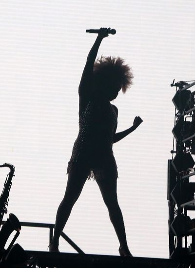  Adrienne Warren  Photo