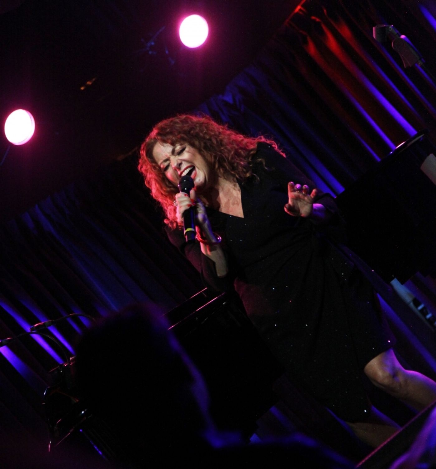 Review: Kelli Rabke Makes Music and Magic With TINY GIANTS at The Green Room 42  Image