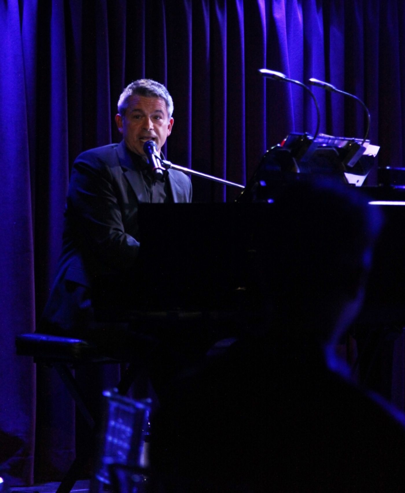 Review: Kelli Rabke Makes Music and Magic With TINY GIANTS at The Green Room 42  Image