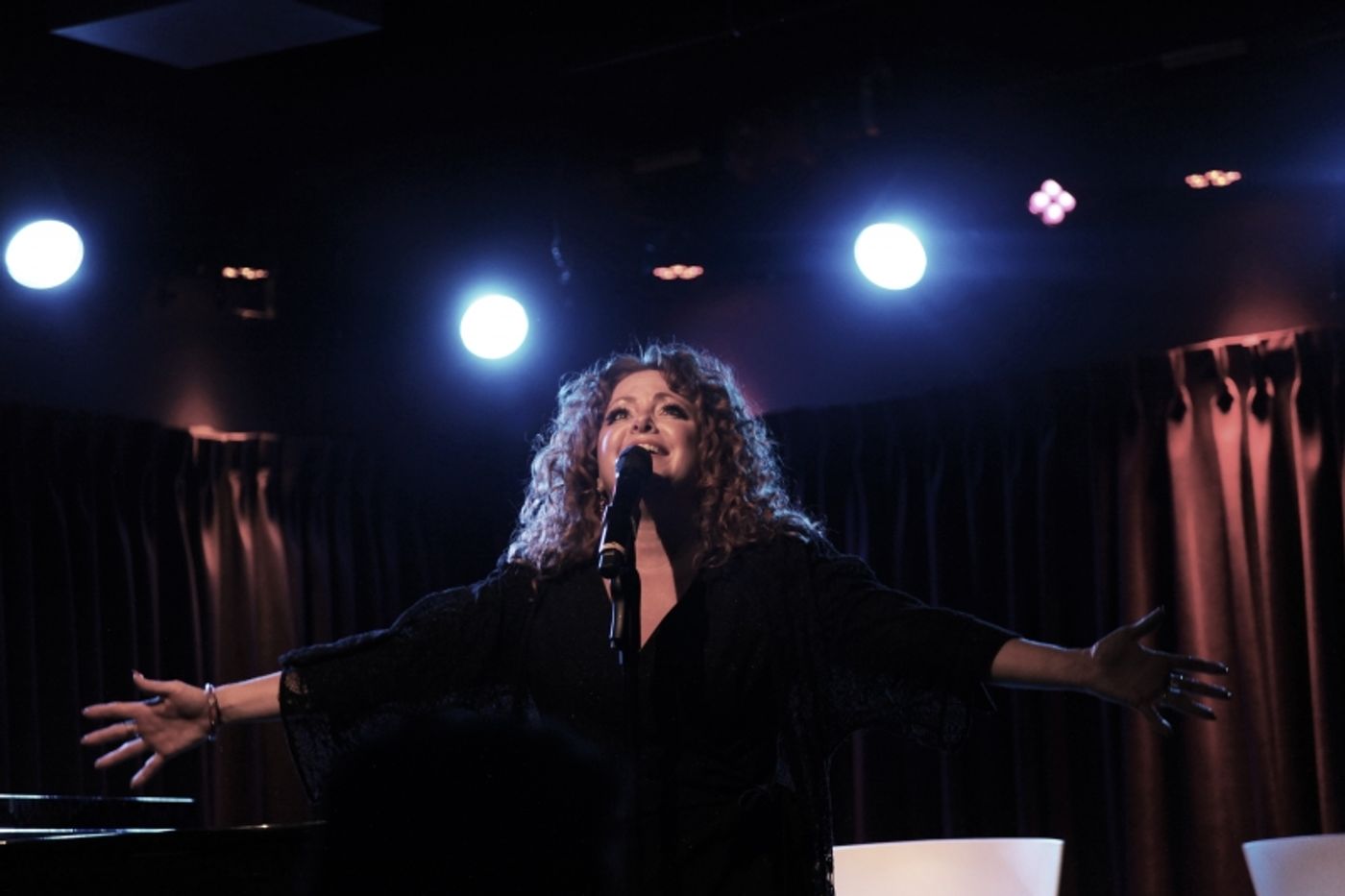 Review: Kelli Rabke Makes Music and Magic With TINY GIANTS at The Green Room 42  Image