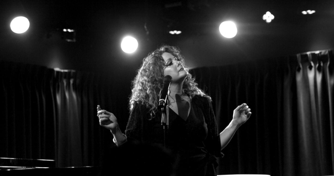 Review: Kelli Rabke Makes Music and Magic With TINY GIANTS at The Green Room 42  Image