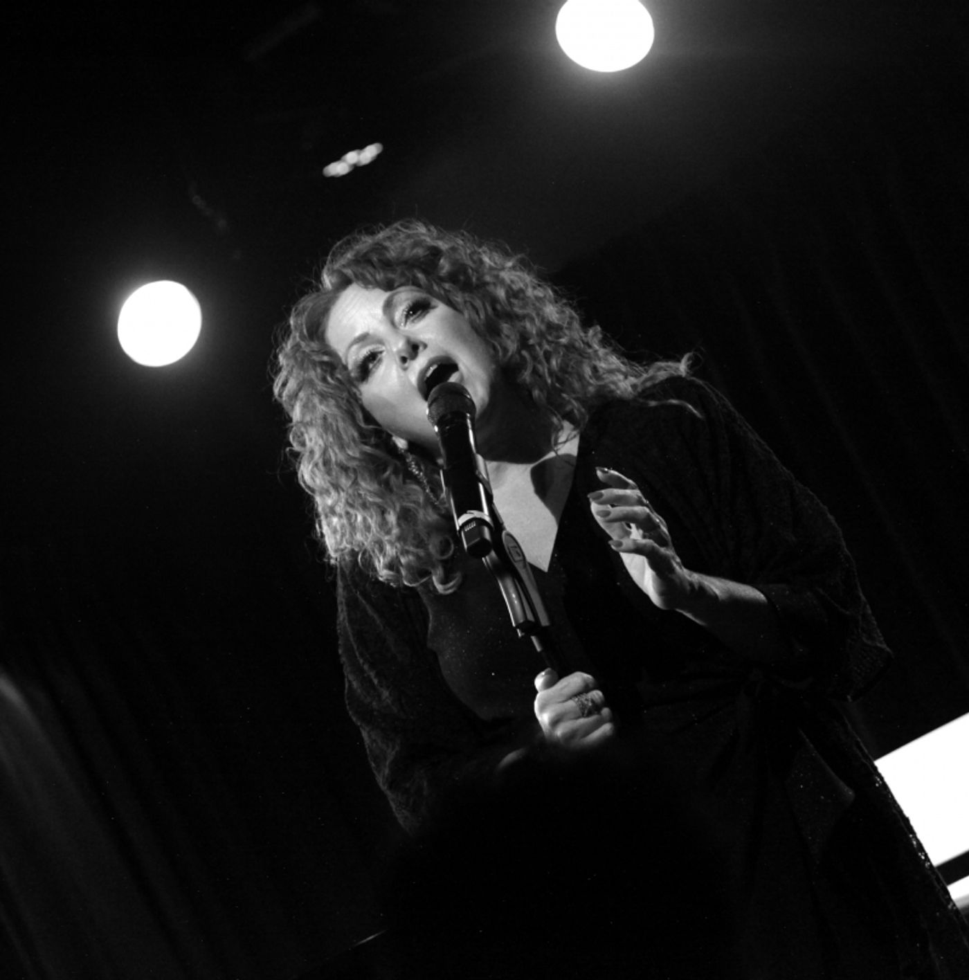 Review: Kelli Rabke Makes Music and Magic With TINY GIANTS at The Green Room 42  Image