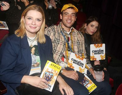 NEW YORK, NEW YORK - OCTOBER 10:  (L-R) Mischa Barton, J. Logan Horne and Ashley Bens Photo