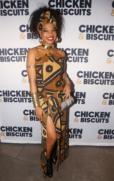 NEW YORK, NEW YORK - OCTOBER 10:  Aigner Mizzelle  Photo