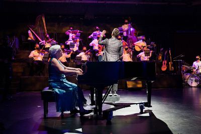 Jacqueline Schwab and the American Pops Orchestra | Photo by Elman Studio LLC, courte Photo