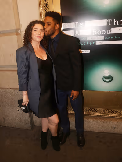 NEW YORK, NEW YORK - OCTOBER 11: Kiah Stern and Jon Michael Hill  Photo