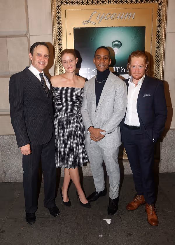 NEW YORK, NEW YORK - OCTOBER 11: (L-R) Pete Simpson, Emily Davis, Will Cobbs and Becc Photo