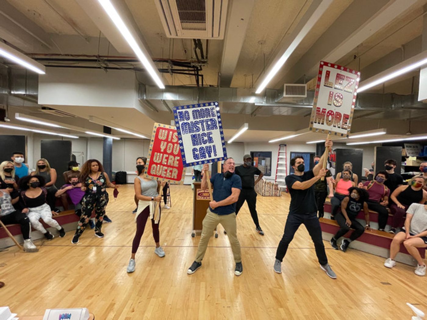 Photos: Get A First Look At The Cast Of THE PROM On Tour In Rehearsal  Image