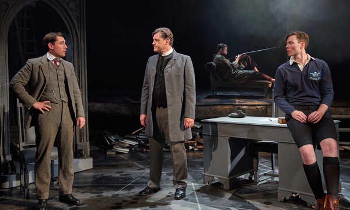 Photos: First Look at INTO BATTLE at Greenwich Theatre  Image