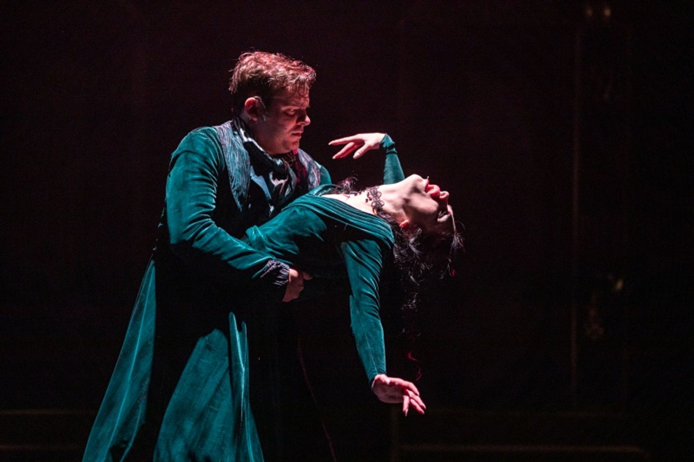 Review: THE MADNESS OF POE at Synetic Theater  Image