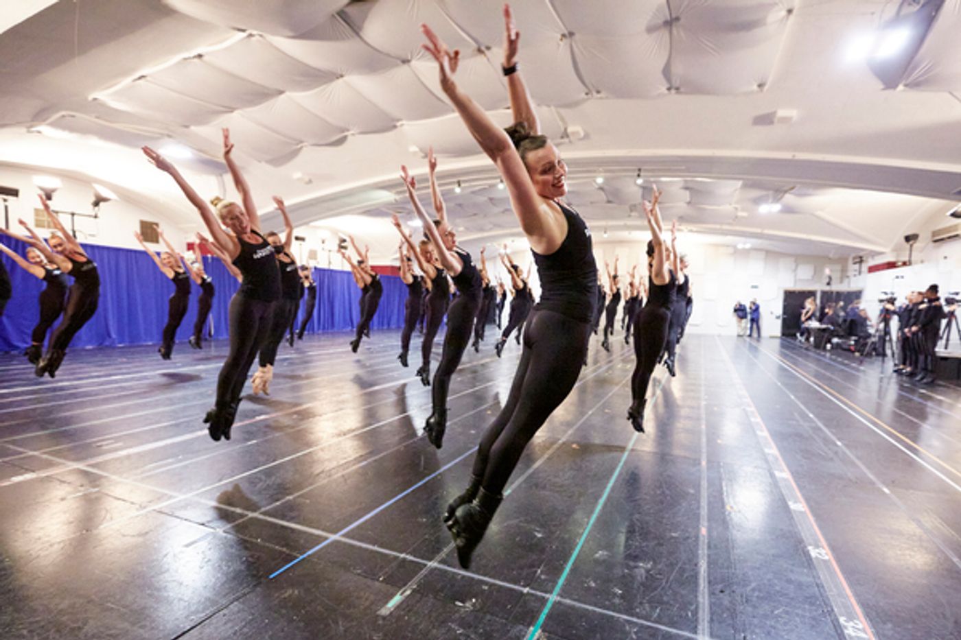 Photos: The Radio City Rockettes Rehearse For the 2021 CHRISTMAS SPECTACULAR  Image