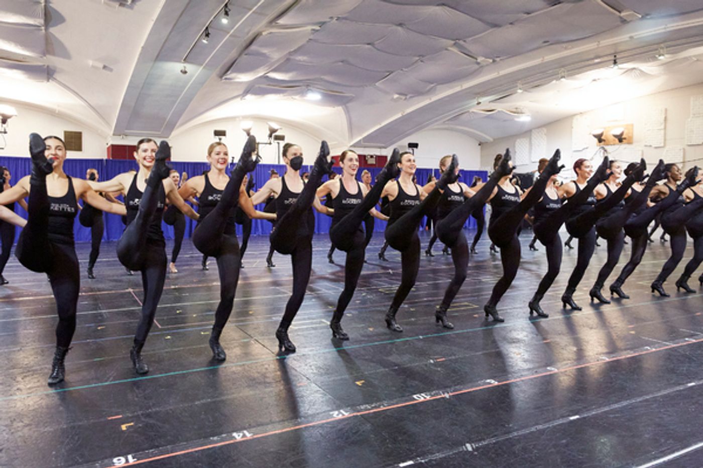 Photos: The Radio City Rockettes Rehearse For the 2021 CHRISTMAS SPECTACULAR  Image