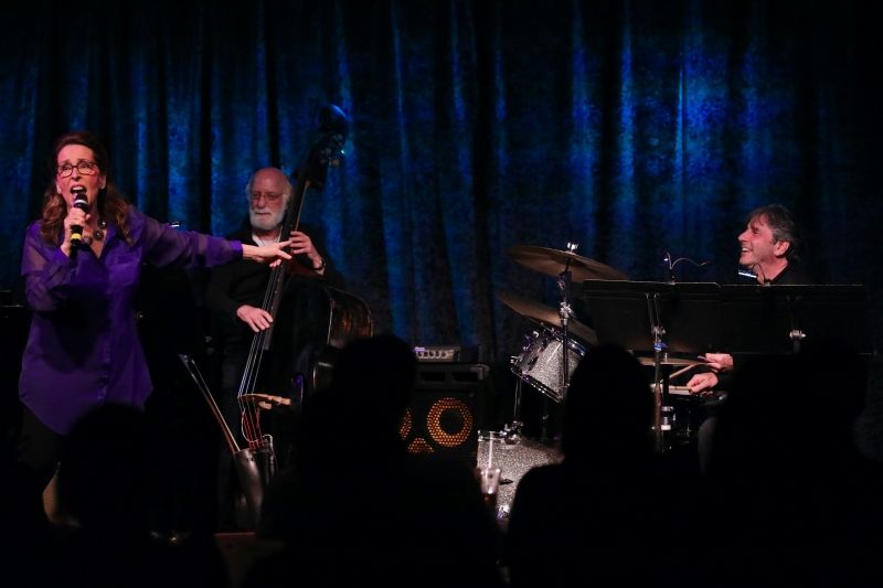 Photo Flash: Stewart Green Photographs Marilu Henner and More at October 12th THE LINEUP WITH SUSIE MOSHER at Birdland Theater  Image