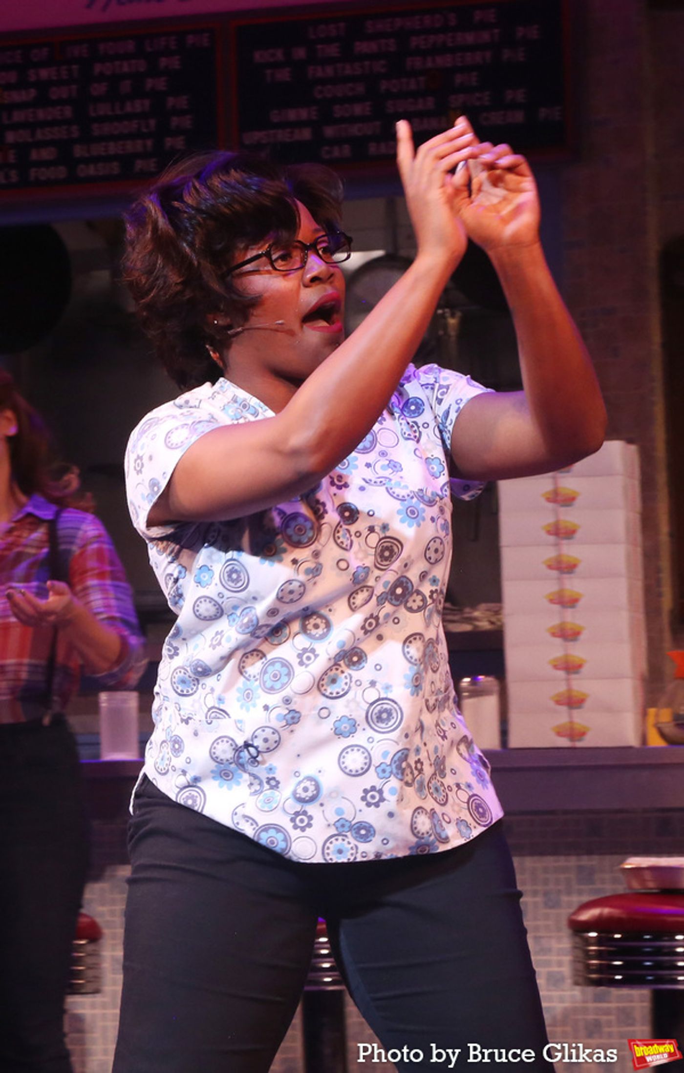 Photos: Jennifer Nettles, Erich Bergen, Nik Dodani and Ben Thompson Take First Bows in WAITRESS  Image