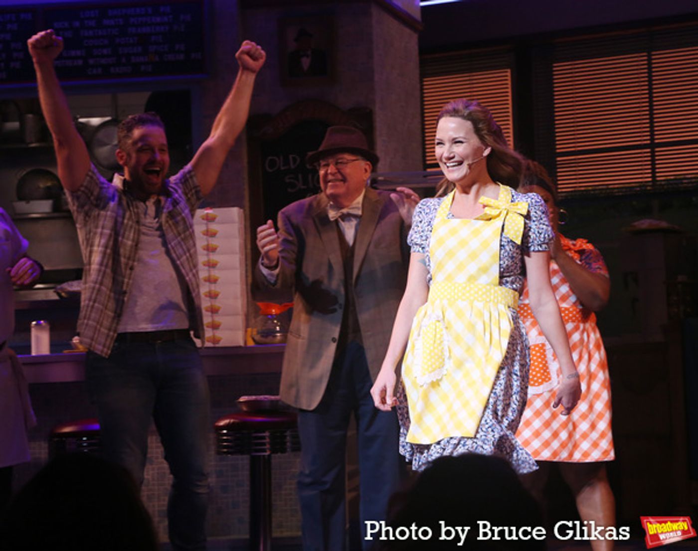 Photos: Jennifer Nettles, Erich Bergen, Nik Dodani and Ben Thompson Take First Bows in WAITRESS  Image