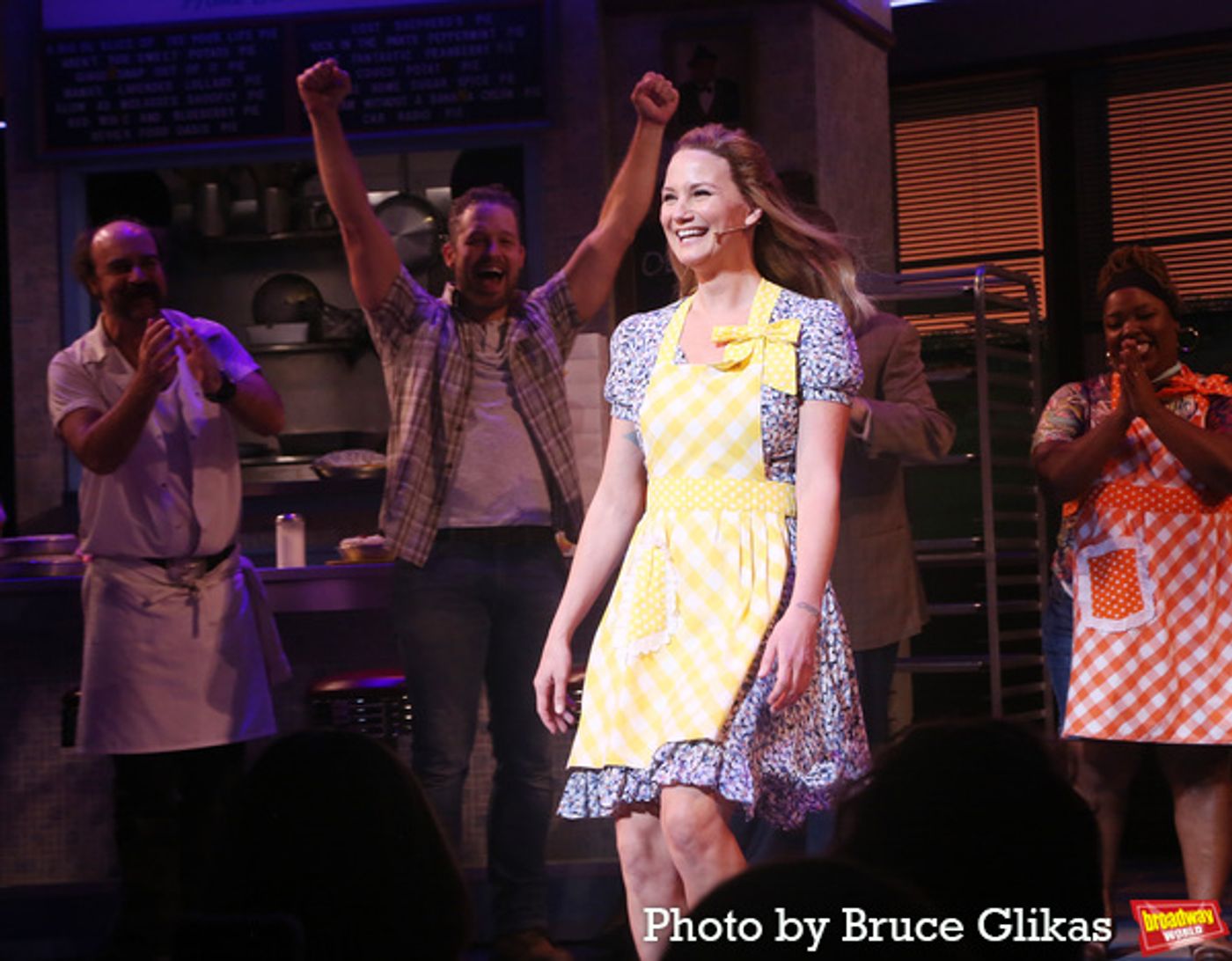 Photos: Jennifer Nettles, Erich Bergen, Nik Dodani and Ben Thompson Take First Bows in WAITRESS  Image