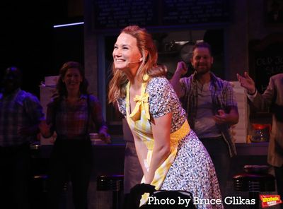 Jennifer Nettles Photo