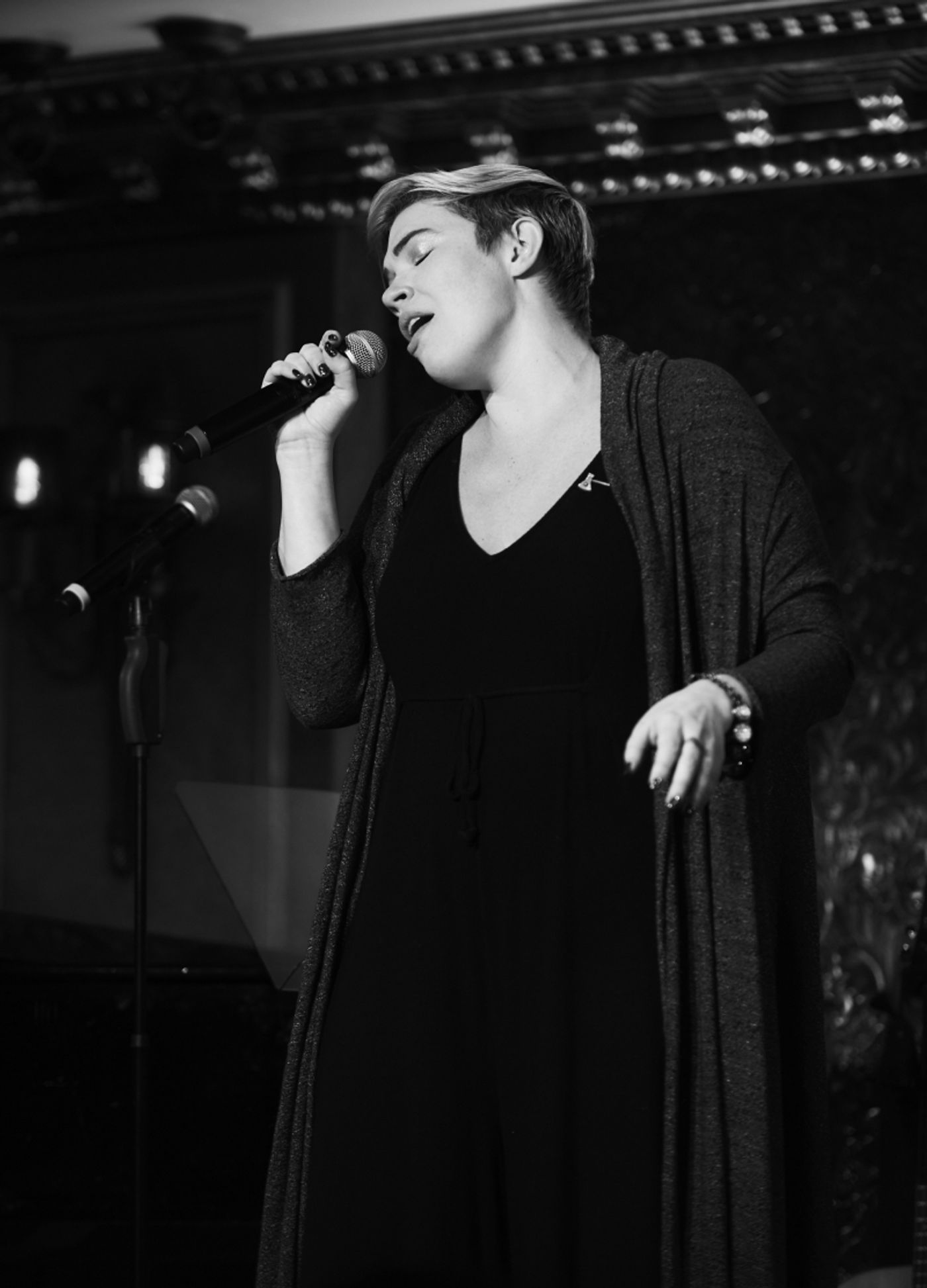Photo Flash:  Helane Blumfield Records WOMEN OF THE WINGS VOLUME III at Feinstein's/54 Below  Image