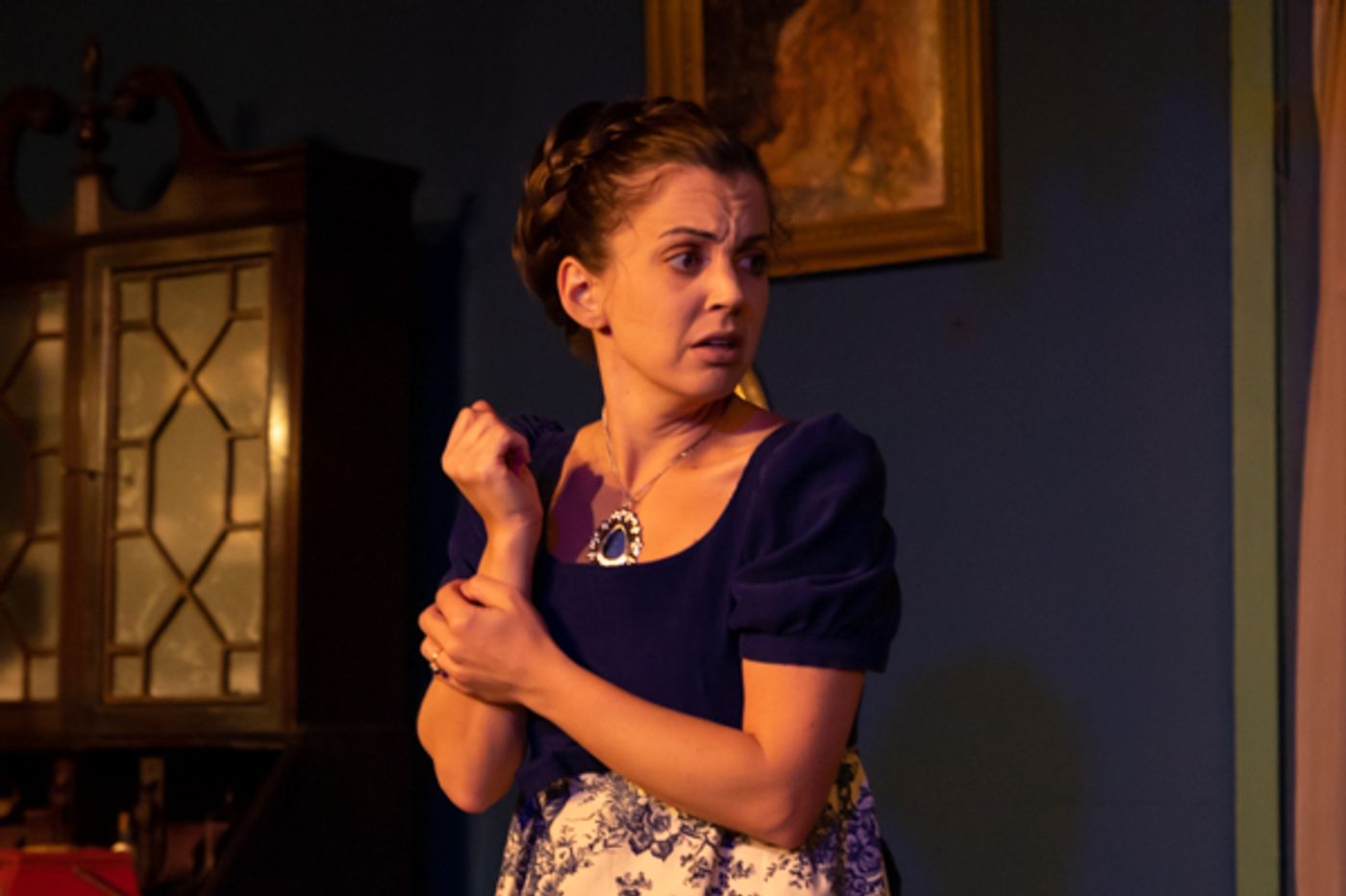Photos: First look at Curtain Players' ANGEL STREET Photos: First look at Curtain Players' ANGEL STREET Image
