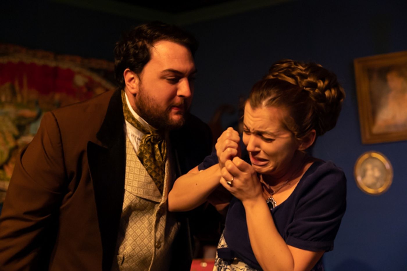 Photos: First look at Curtain Players' ANGEL STREET Photos: First look at Curtain Players' ANGEL STREET Image