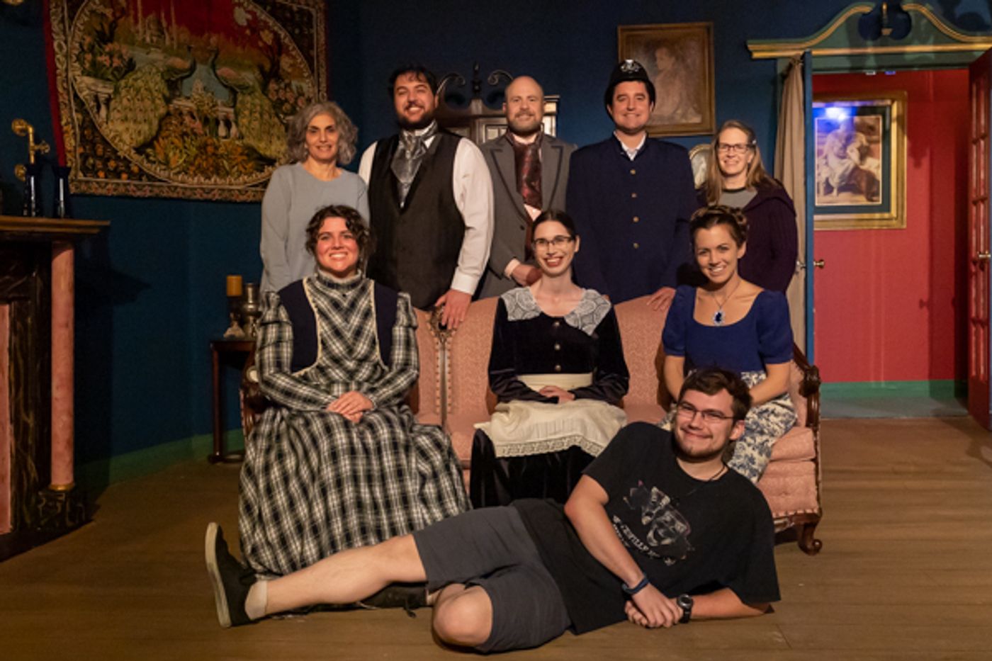 Photos: First look at Curtain Players' ANGEL STREET Photos: First look at Curtain Players' ANGEL STREET Image