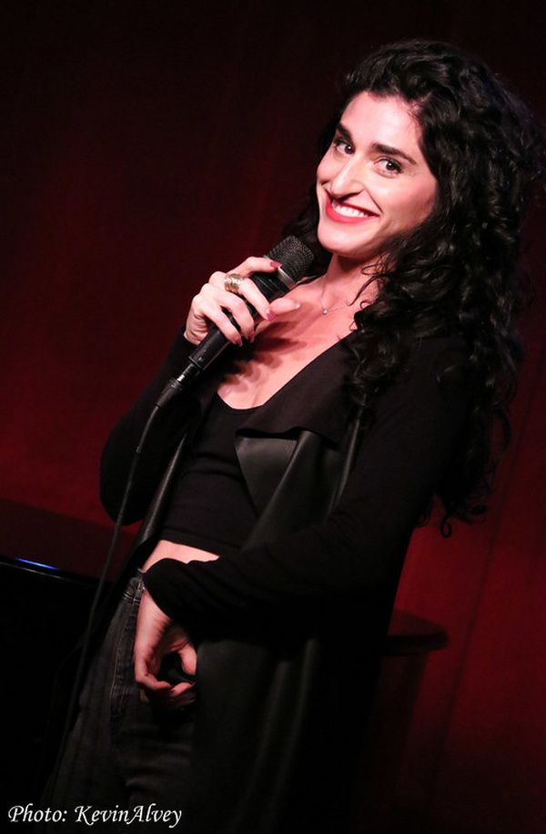 Jennifer Apple Photo