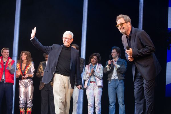 Photos: Huey Lewis Stops By BACK TO THE FUTURE The Musical — photo 5 of 18