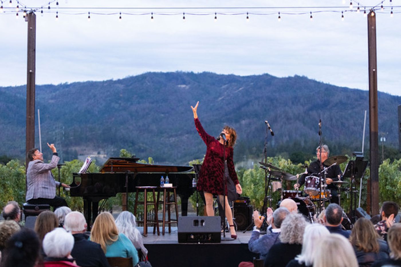 Photos: Beth Leavel and Taylor Iman Jones Perform at BROADWAY AND VINE  Image