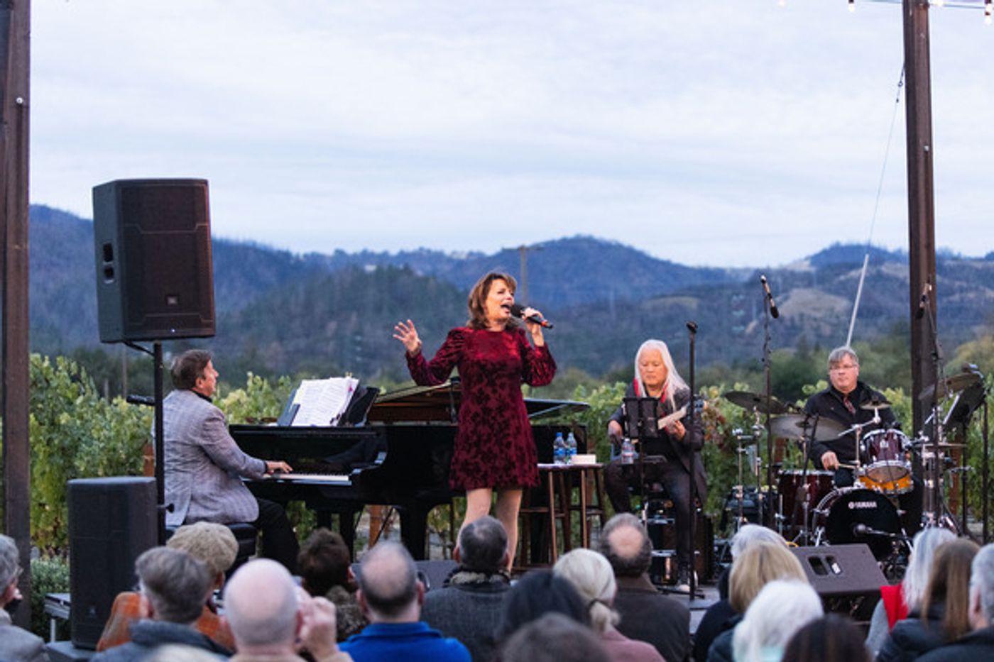 Photos: Beth Leavel and Taylor Iman Jones Perform at BROADWAY AND VINE  Image