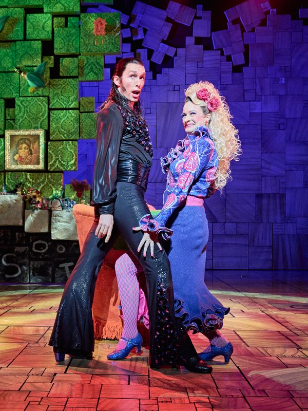 Photos: MATILDA THE MUSICAL Celebrates its 10th Birthday; All New Production Photos Released! — photo 10 of 22