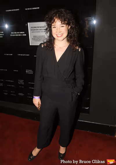 Sarah Steele  Photo