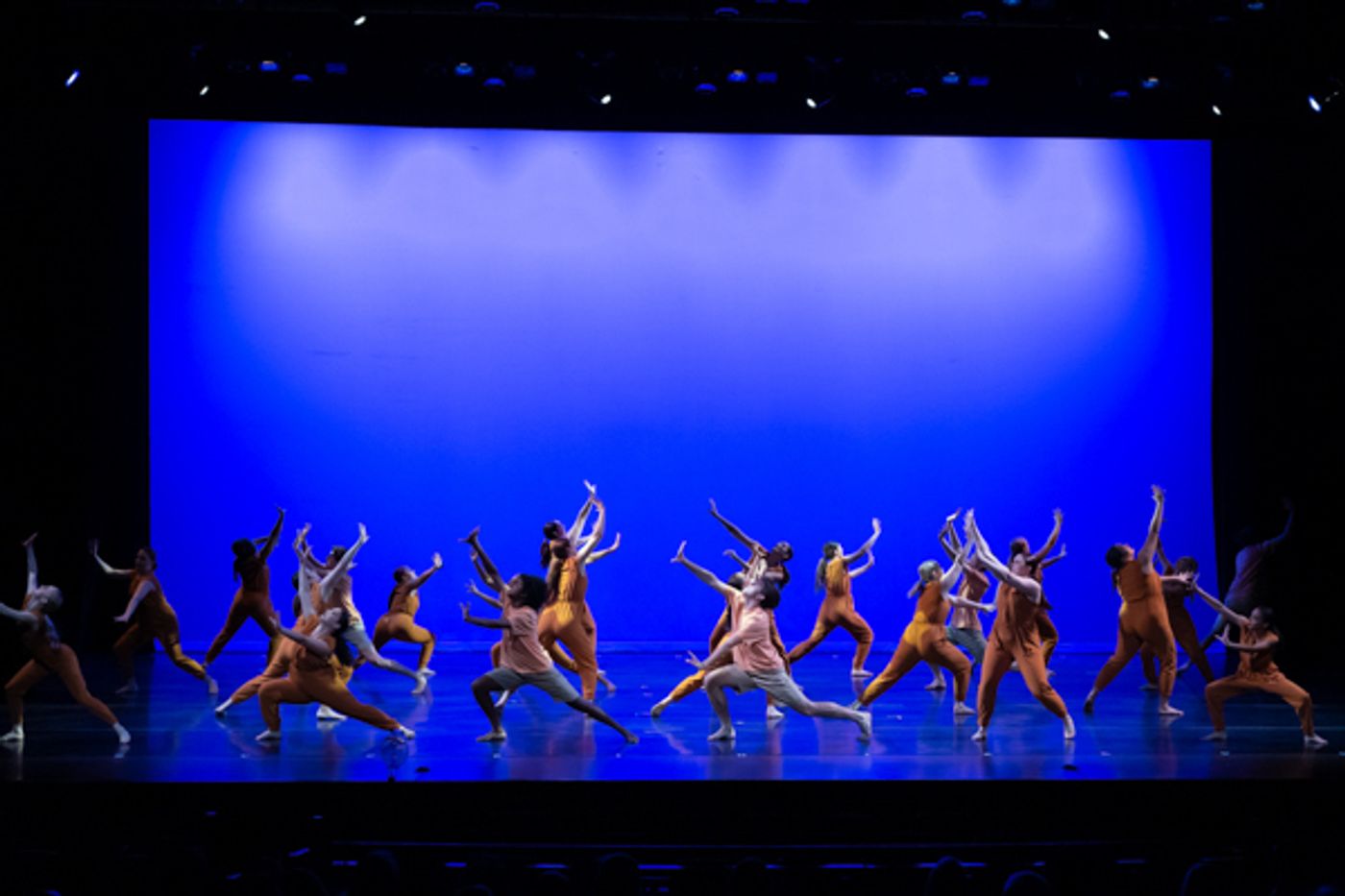Photos: Inside New Vision Dance Co.'s RETROSPECTIVE III Photos: Inside New Vision Dance Co.'s RETROSPECTIVE III Image