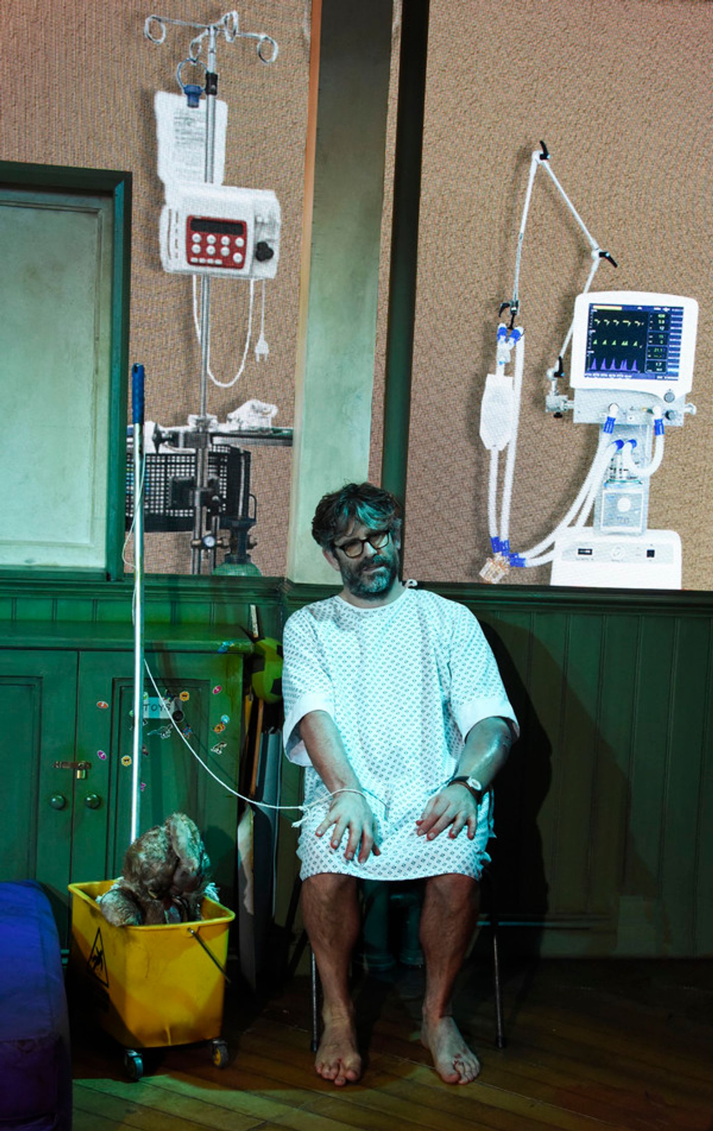 Photos: First Look at BRIAN & ROGER - A HIGHLY OFFENSIVE PLAY  Image