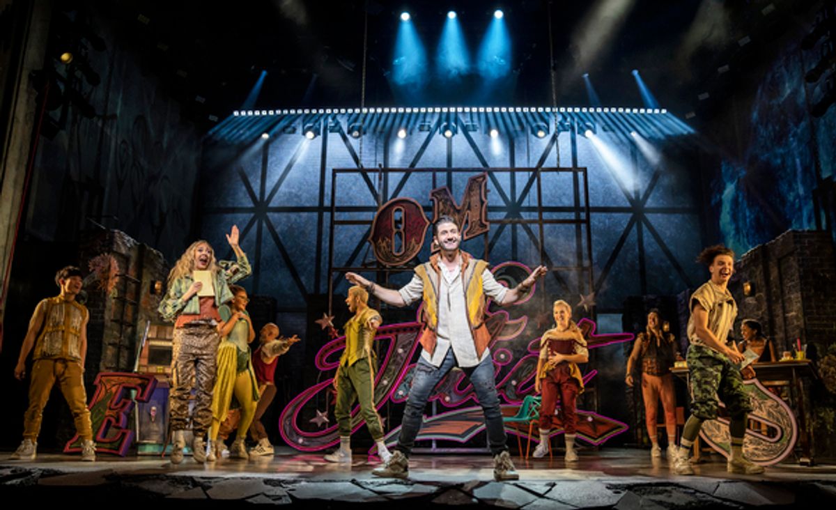 Oliver Tompsett and company at 