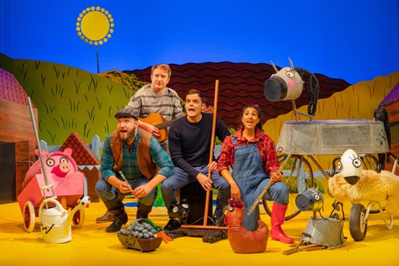 Photos: WHAT THE LADYBIRD HEARD to Open at Milton Keynes Theatre  Image
