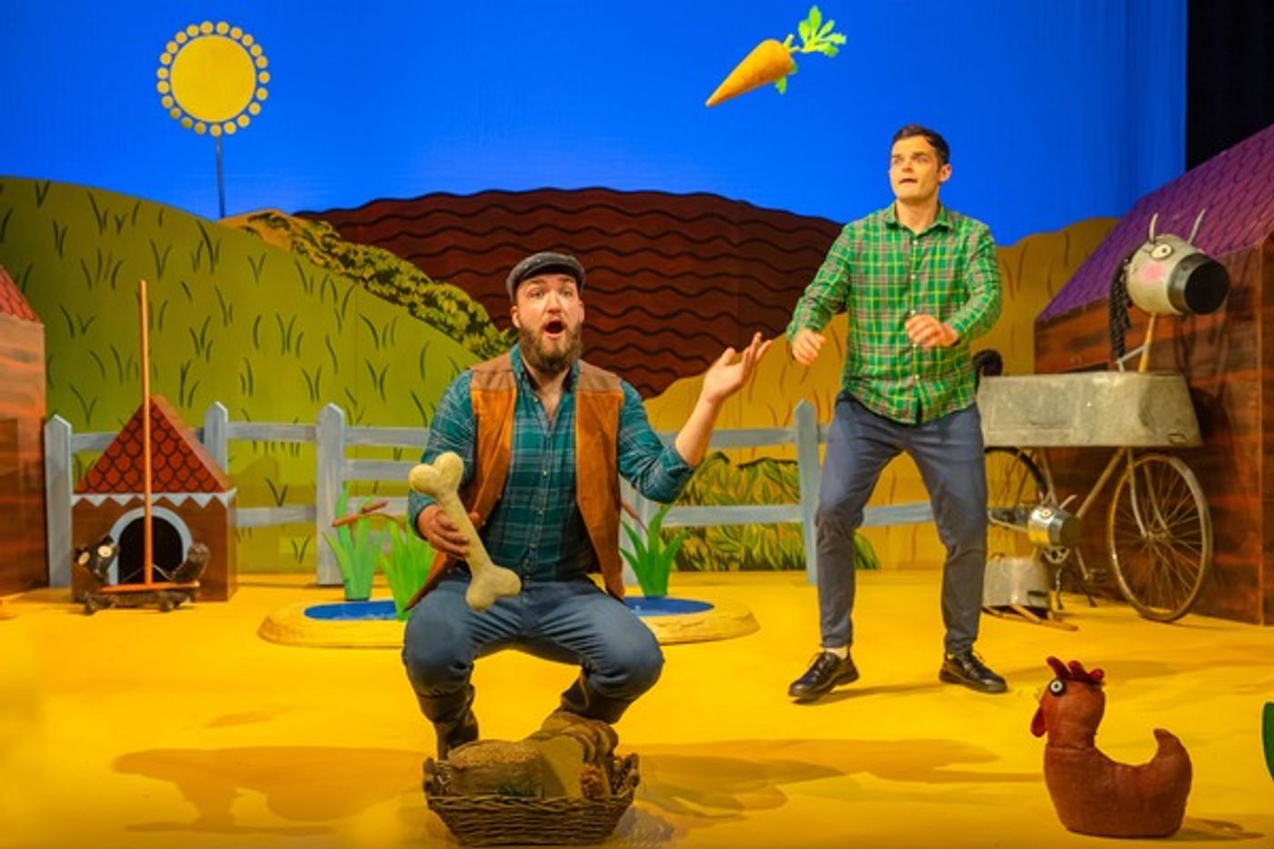 Photos: WHAT THE LADYBIRD HEARD to Open at Milton Keynes Theatre  Image