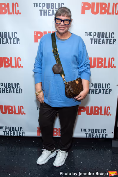 Mindy Cohn Photo