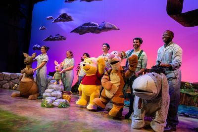 Cast  Photo