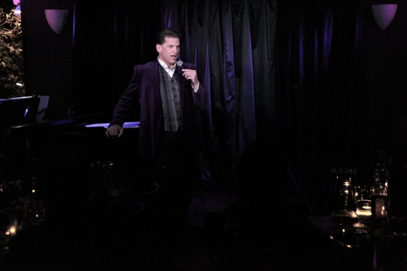 Review: Dorian Woodruff Returns Triumphantly to Pangea With STUDIO MUSICIAN: THE MUSIC OF MANILOW Review: Dorian Woodruff Returns Triumphantly to Pangea With STUDIO MUSICIAN: THE MUSIC OF MANILOW Image