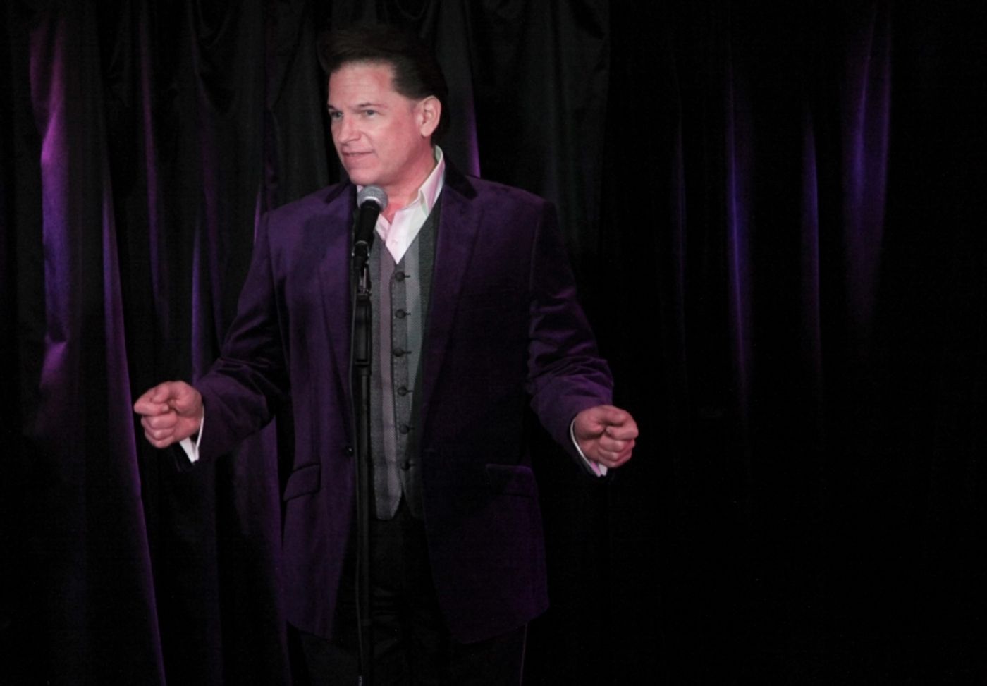 Review: Dorian Woodruff Returns Triumphantly to Pangea With STUDIO MUSICIAN: THE MUSIC OF MANILOW Review: Dorian Woodruff Returns Triumphantly to Pangea With STUDIO MUSICIAN: THE MUSIC OF MANILOW Image