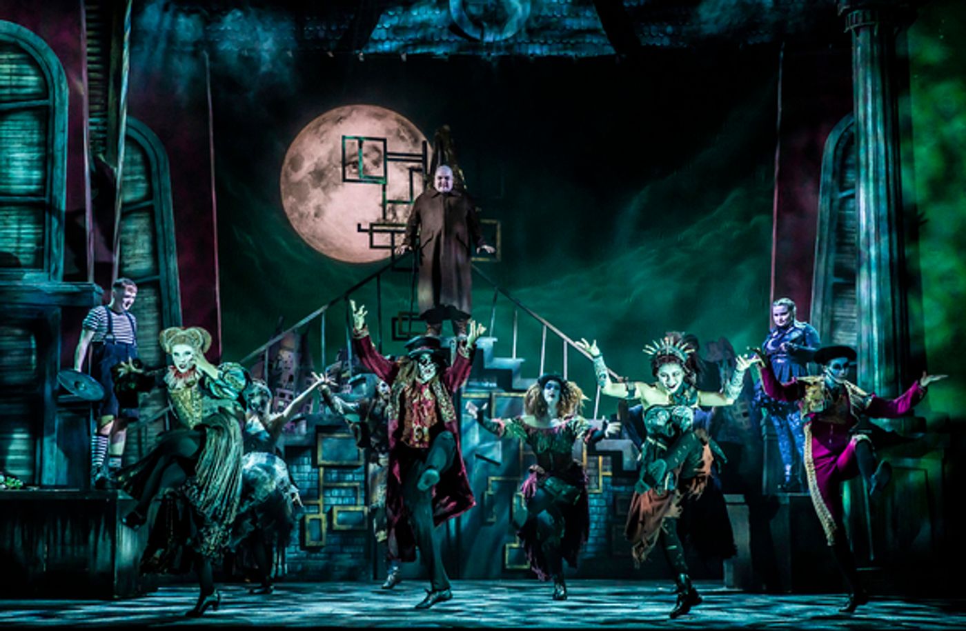 Photos: First Look at the UK and Ireland Tour of THE ADDAMS FAMILY  Image