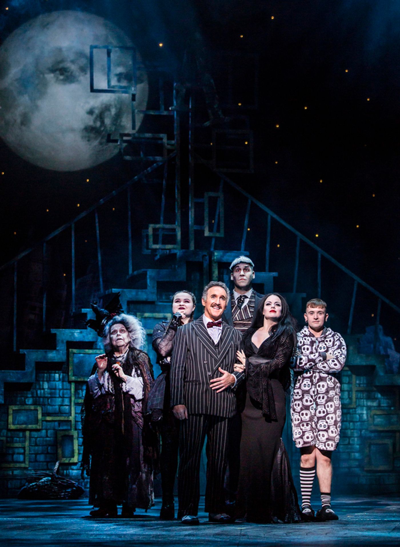 Photos: First Look at the UK and Ireland Tour of THE ADDAMS FAMILY  Image