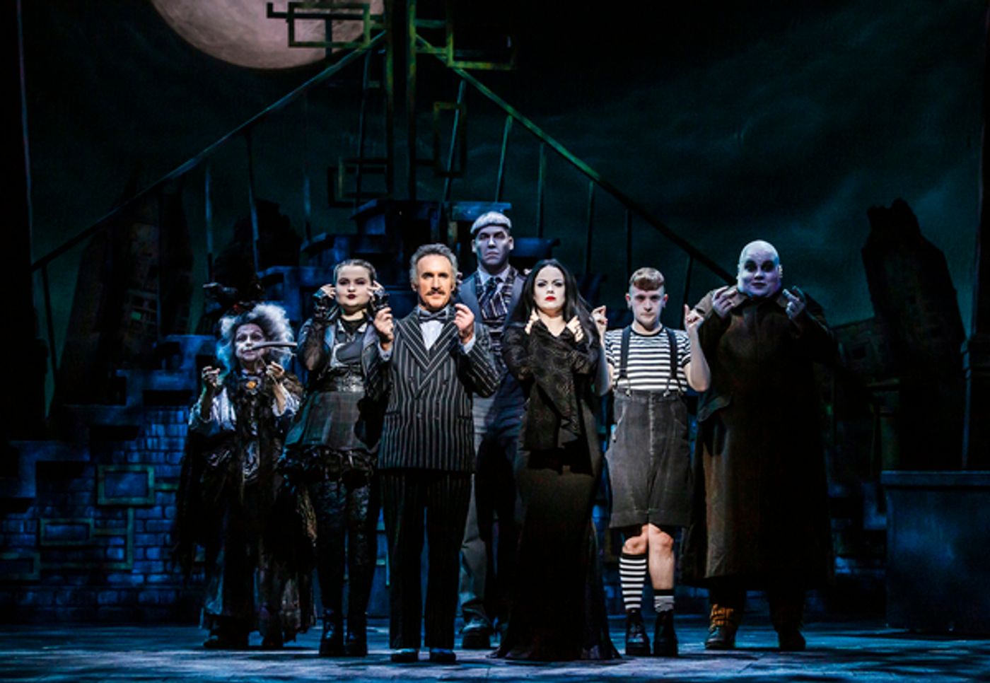 Photos: First Look at the UK and Ireland Tour of THE ADDAMS FAMILY  Image