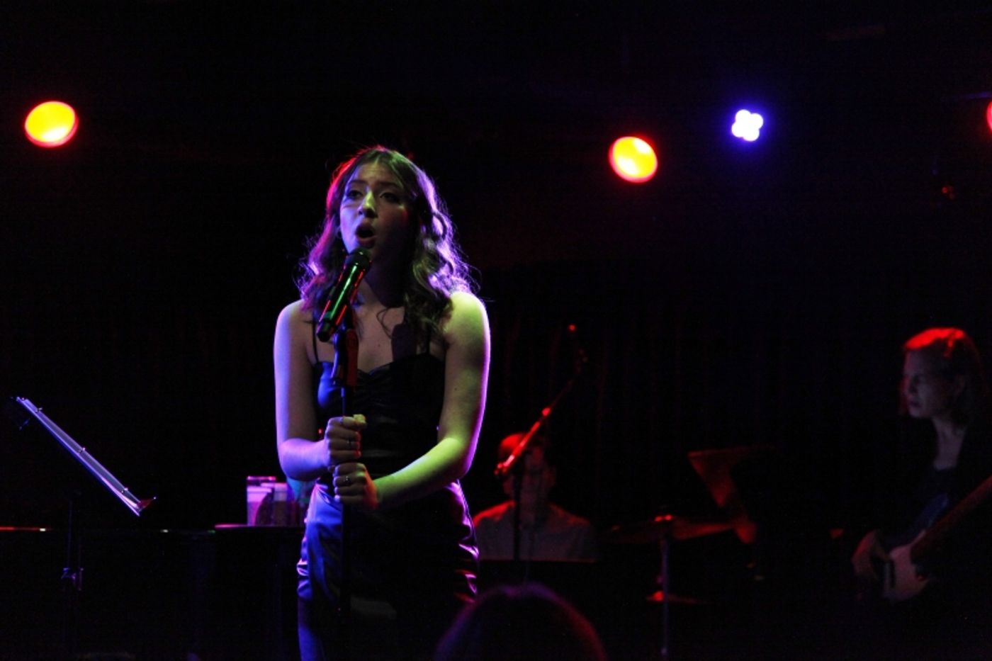 Review: Ayla Schwartz Learns Her Lesson in EVERYTHING I LEARNED I LEARNED BY GROWING TWO INCHES At The Green Room 42 Review: Ayla Schwartz Learns Her Lesson in EVERYTHING I LEARNED I LEARNED BY GROWING TWO INCHES At The Green Room 42 Image