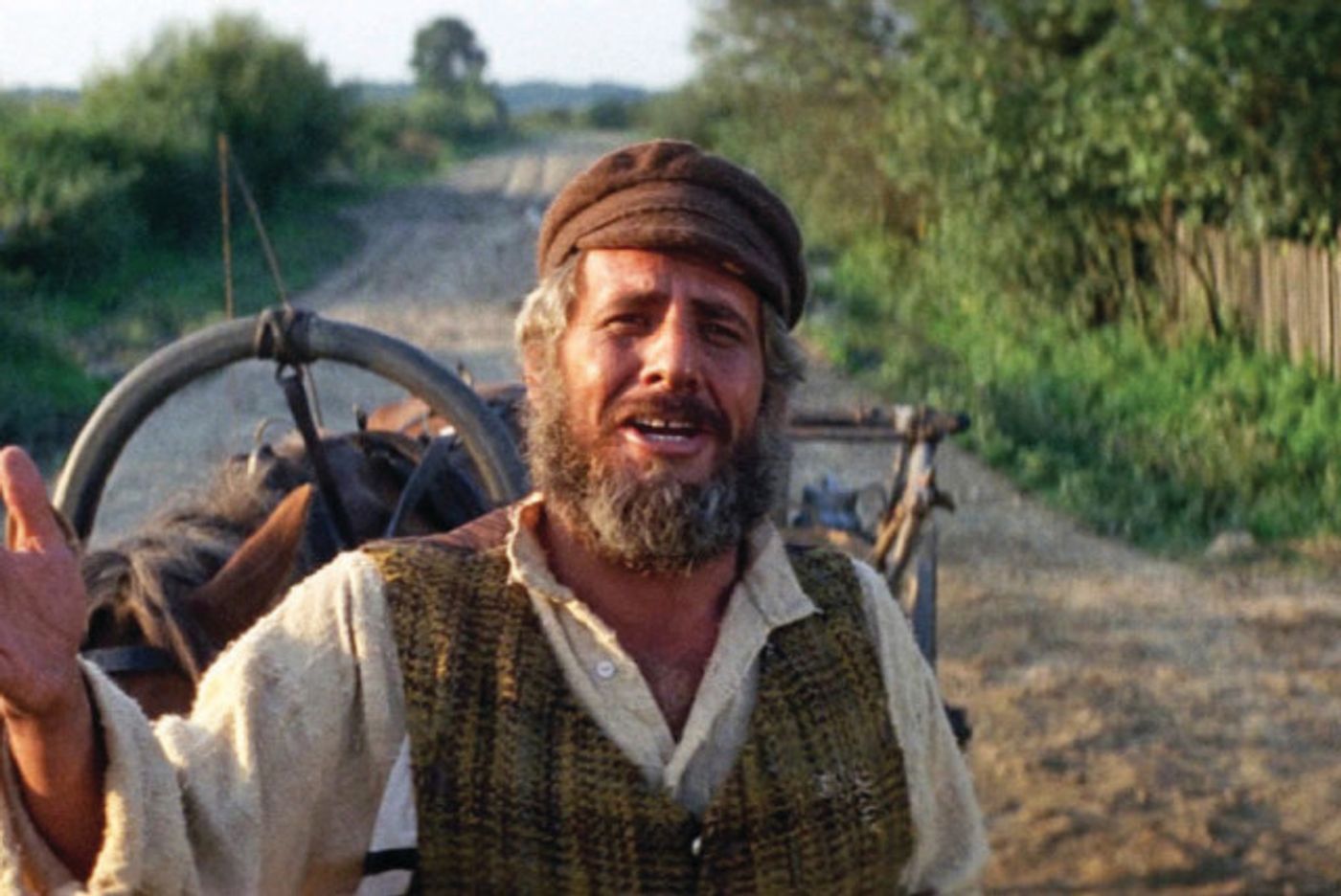 UN DÍA COMO HOY: Hace 50 años se estrenaba FIDDLER ON THE ROOF en cines  Image
