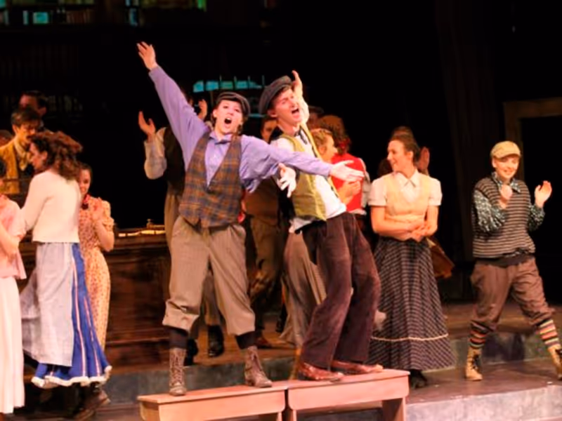 Encuentra las mejores escuelas de Teatro Musical en España Image