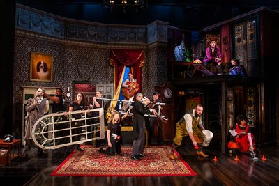 The cast of The Play That Goes Wrong Photo